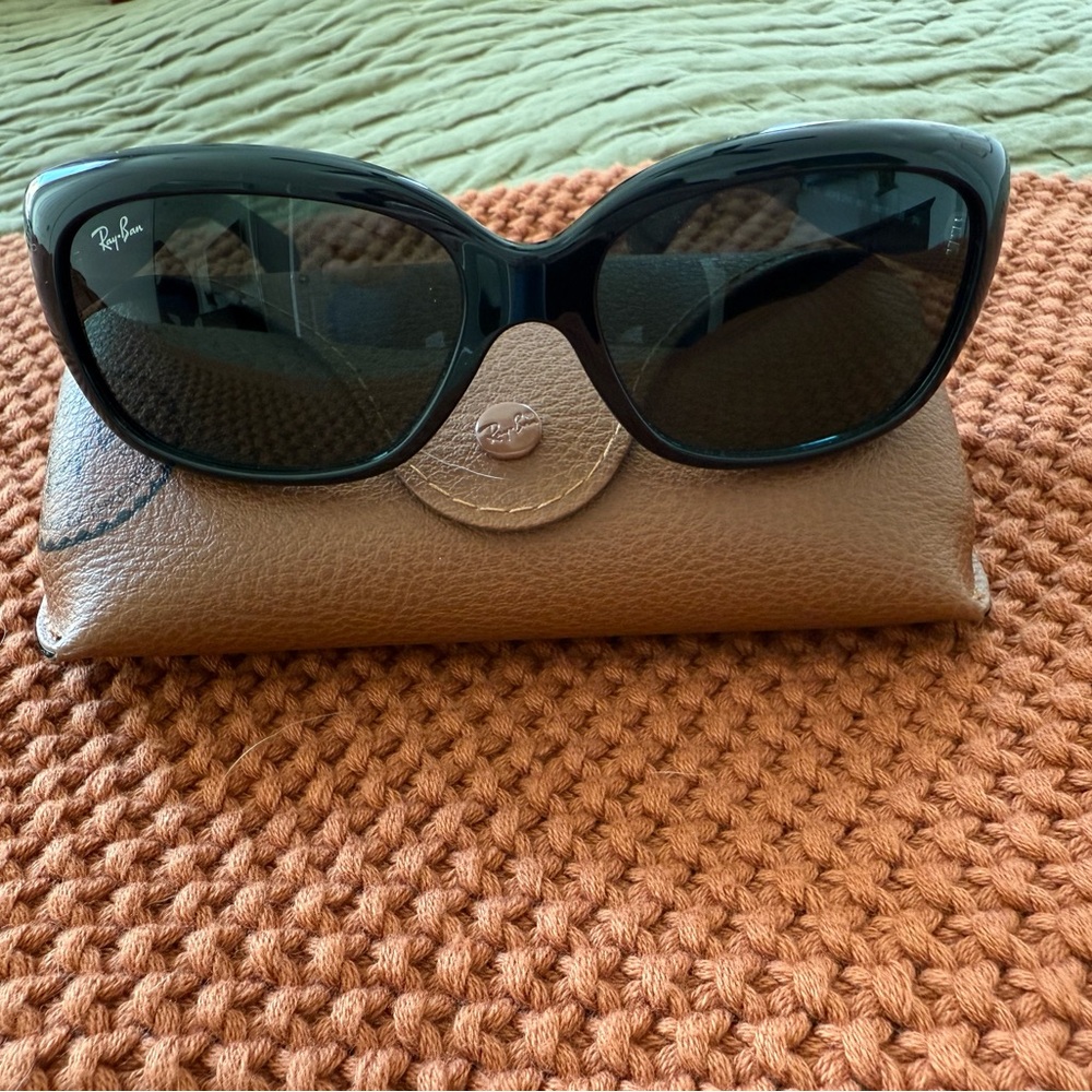 Ray-Ban “Jackie Ohh” Black Sunglasses for Women